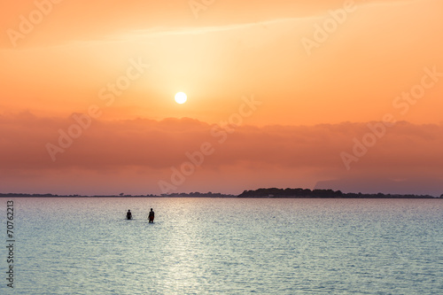Obraz na płótnie Saline di Marsala e Mulini a Vento - Trapani, Sicilia w salonie