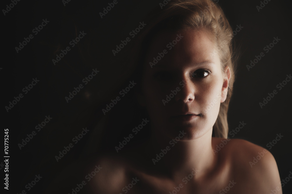 Portrait einer jungen Frau Portrait einer jungen Frau