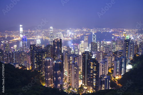 Hong Kong at night © gumbao