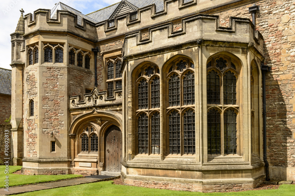 Cathedral service building, Wells