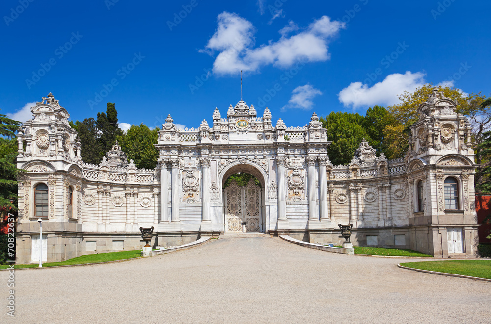 Fototapeta premium Dolmabahce Palace at Istanbul Turkey