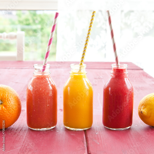 Verschiedene Fruchtsmoothies