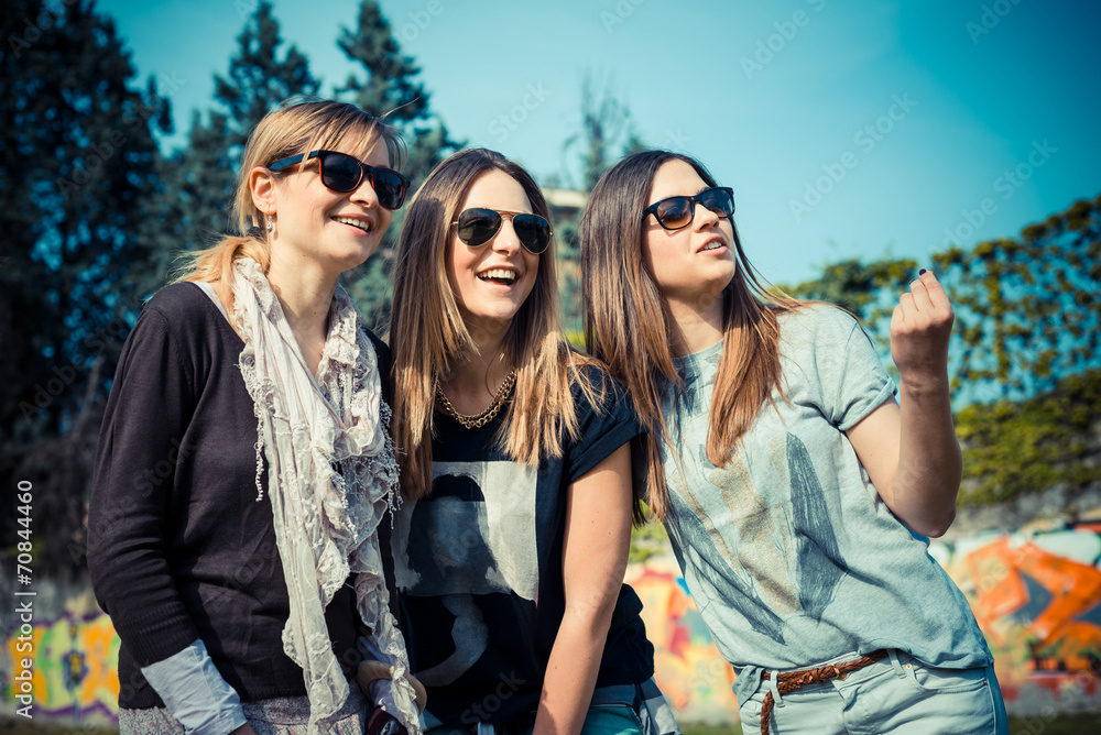 three beautiful friends authentic three beautiful friends authentic