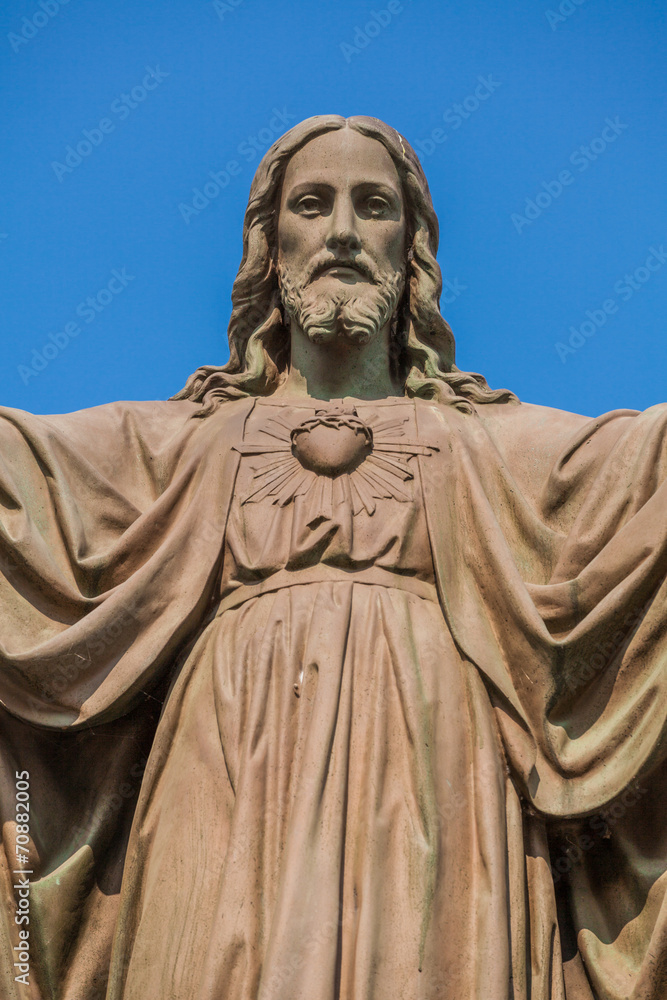 Fototapeta premium Outdoor Statue of Jesus