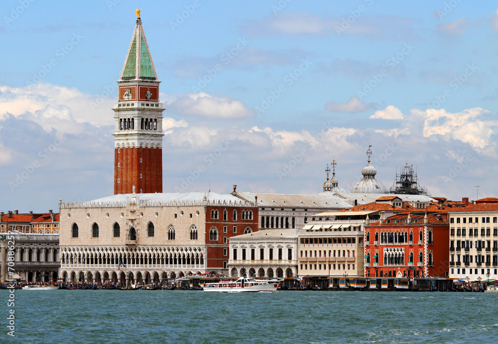 Fototapeta premium lagoon of Venice with the bell tower of Saint Mark