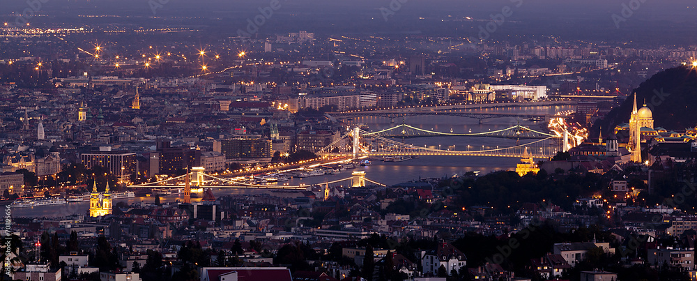 Brücke über die Donau in Budapest