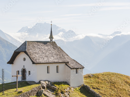 Bettmeralp, Bergdorf, Schweizer Alpen, Kapelle, Wallis, Herbst photo