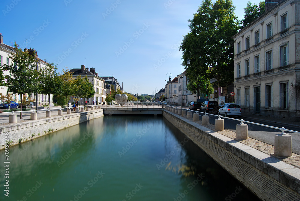 Quais du canal de Trévois, Troyes