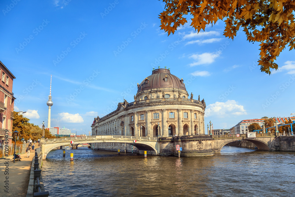 Fototapeta premium Autumn in Berlin, Germany