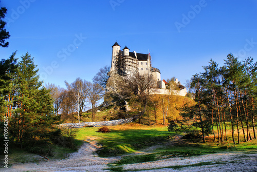 widok-sredniowiecznego-zamku-w-bobolicach