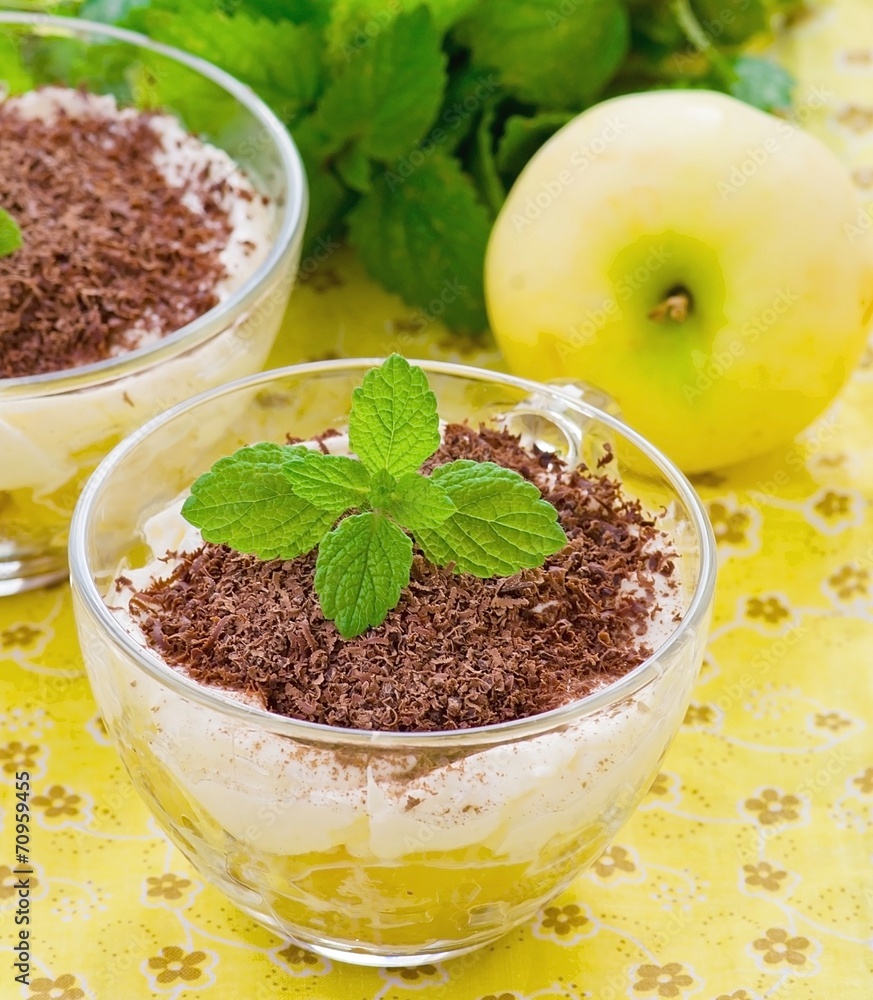 apple dessert of tiramisu with chocolate apple dessert of tiramisu with chocolate