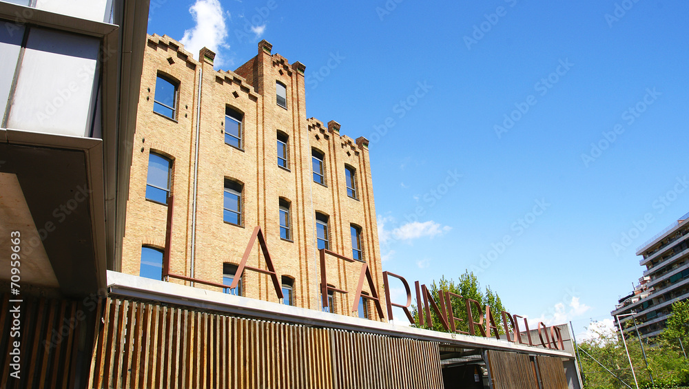 Antiguo edificio de la Farinera del Clot, Barcelona Antiguo edificio de la Farinera del Clot, Barcelona