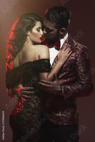 Wallpaper Mural Portrait of young couple in love Torontodigital.ca