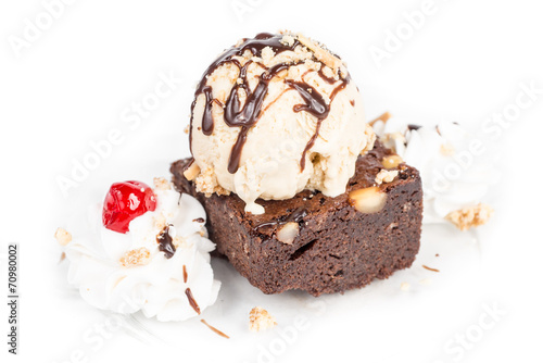 ice cream brownie sundae
