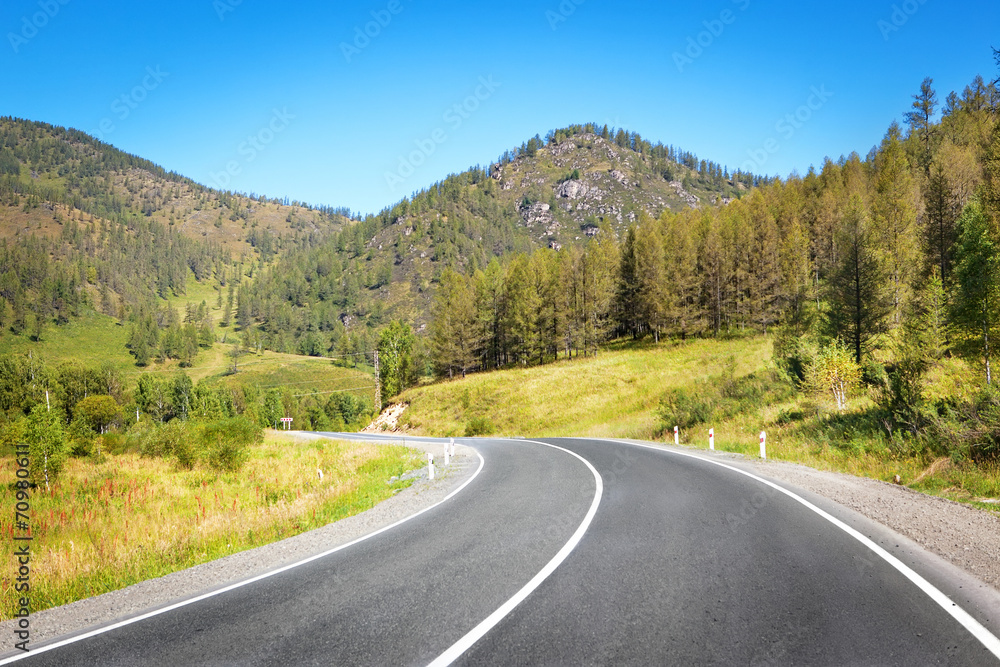 Fototapeta premium mountain road