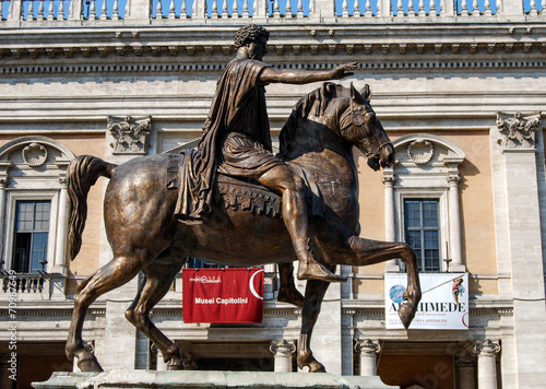 Estatua de Marco Aurelio photo