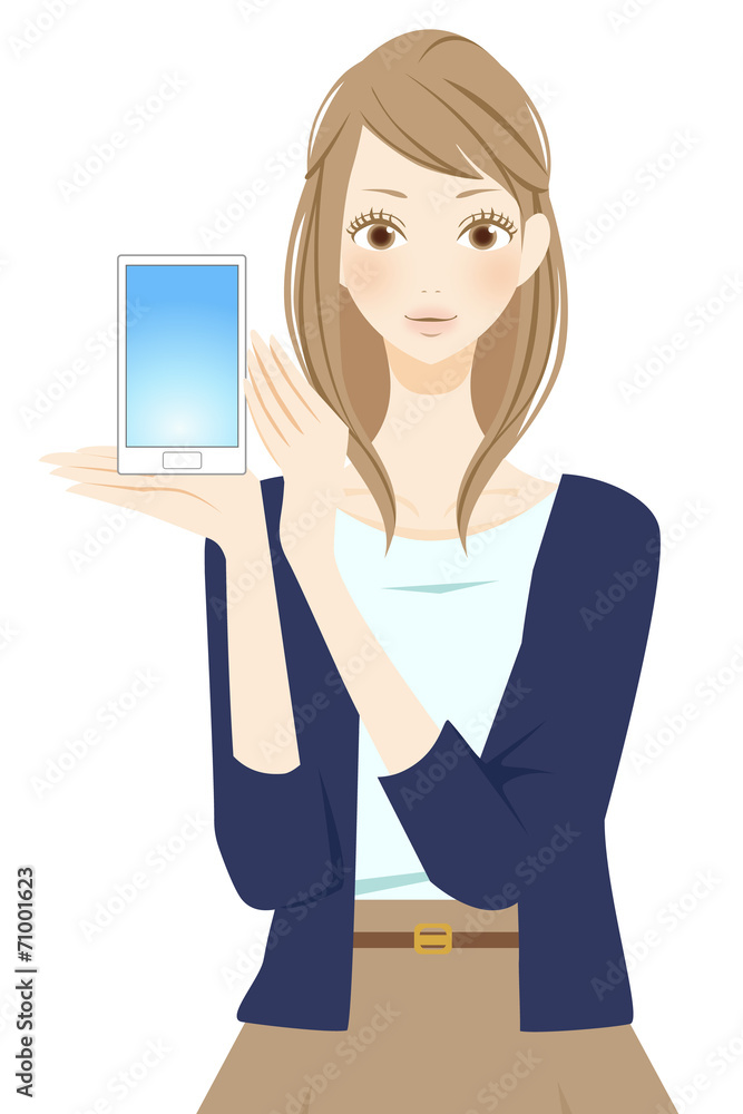 スマホを持つ笑顔の女性