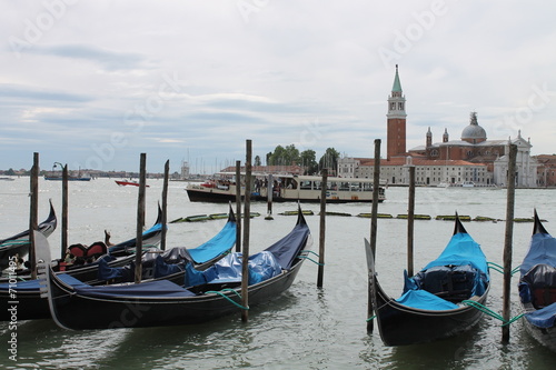 Gondeln in Venedig © mariso