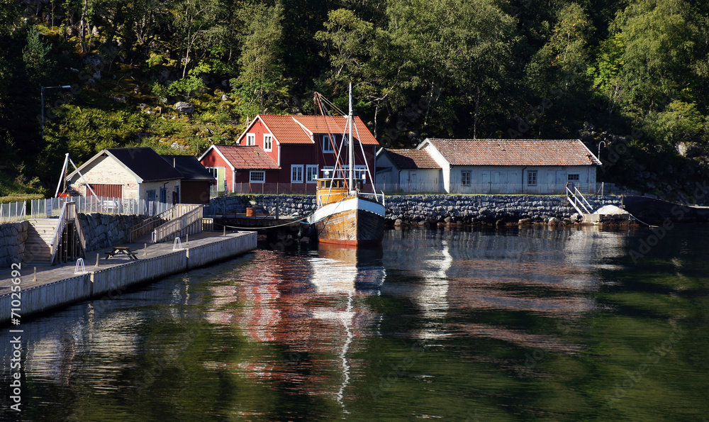 Naklejka premium Kutter 2