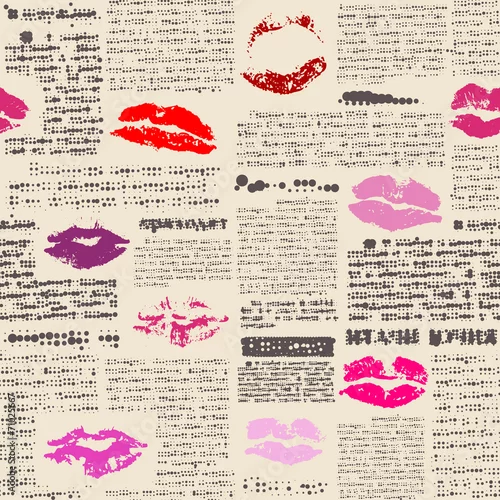 Tapety Imitacja gazety z odciskami ust