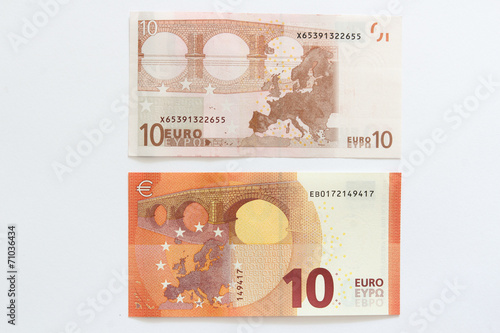 Vergleich Rückseite alter und neuer Zehn Euro Geldschein photo