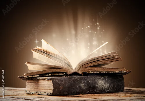 Obraz Stare książki na drewnianym stole