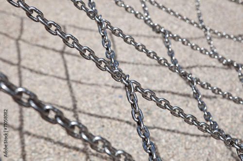 Crossed metal chain © WH_Pics