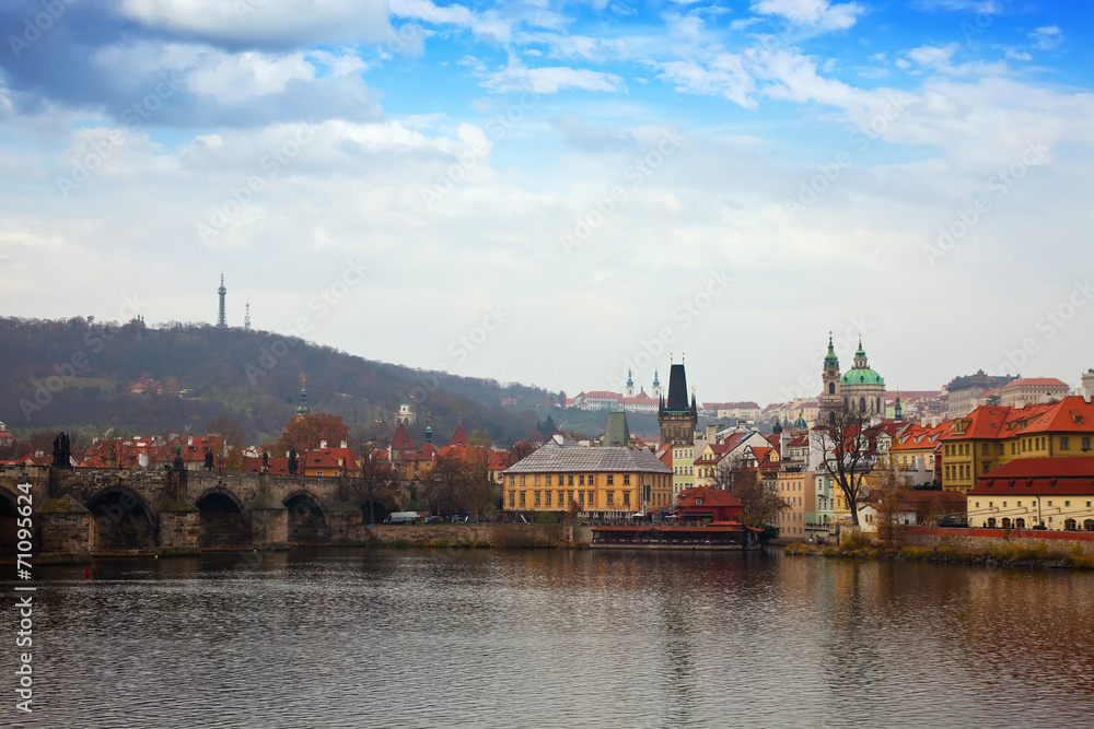 Obraz premium Prague wih Charles bridge
