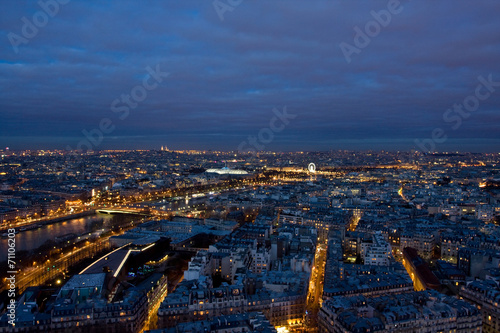 skyline of paris at night © alfenny