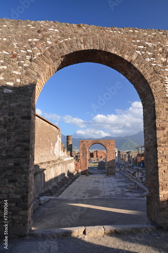 słynne antyczne ruiny w Pompejach we Włoszech 