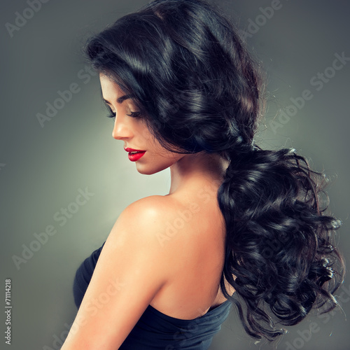 Photo Model brunette with long curly hair