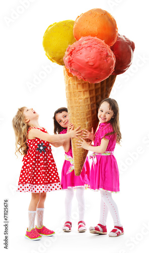 Three little girl and greatest ice cream
