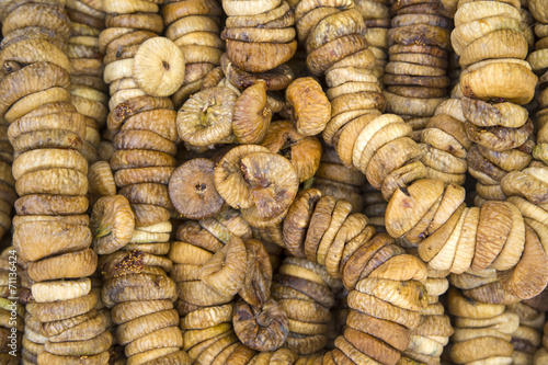 Dried figs