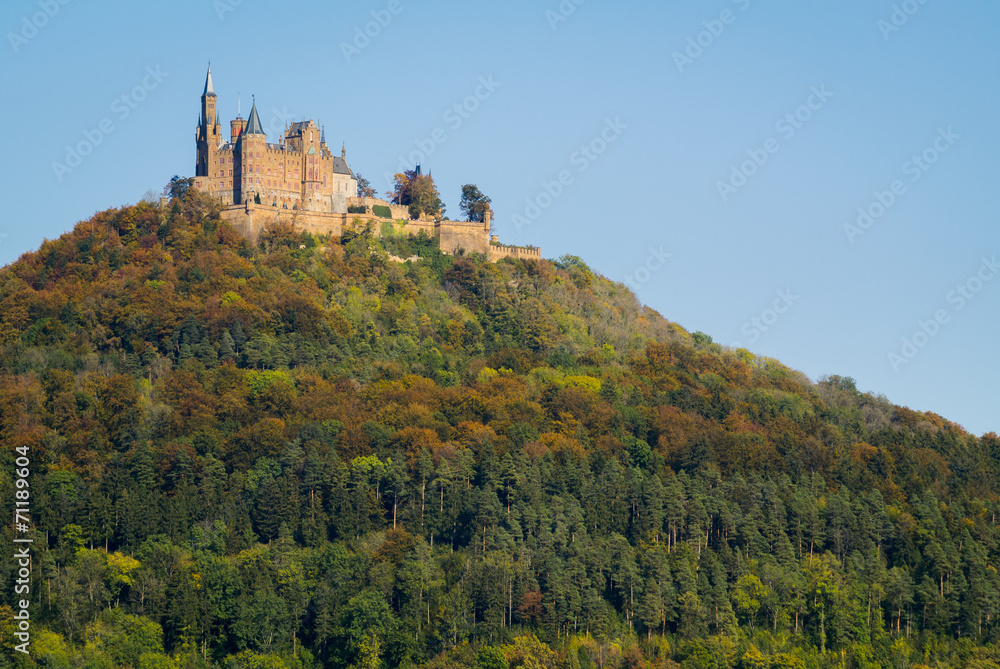 Burg Hohenzollern im Herbst / Schwäbische Alb