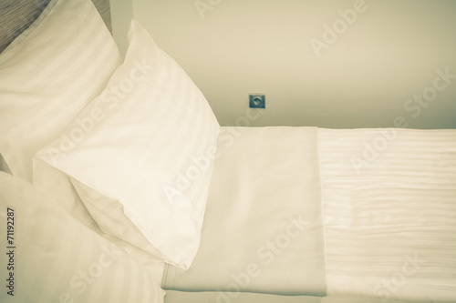 Fototapeta Naklejka Na Ścianę i Meble -  Prepared fresh bed, scene in hotel room