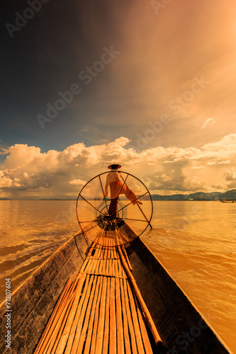  Myanmar fisherman at Inle lake catch fish with tradition style