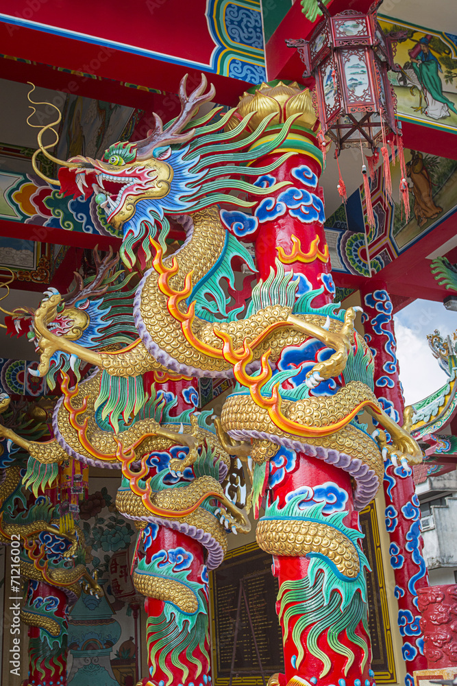 Dragon statue Dragon statue