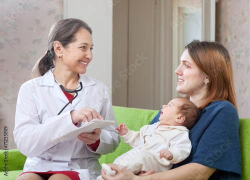  mature pediatrician of prescribes to newborn baby the medicatio