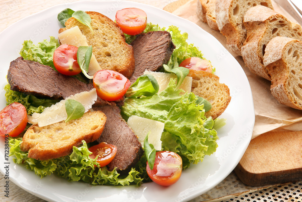 Toast with roast beef cheese and vegetables