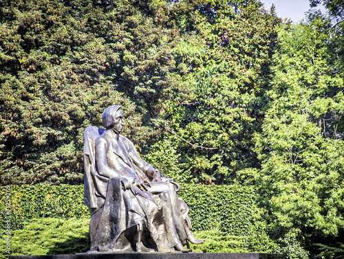 Принти на полотні Frederic Chopin statue