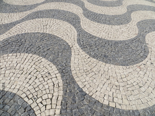 Wave pattern Lisbon