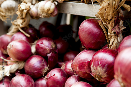 Cipolle rosse al mercato