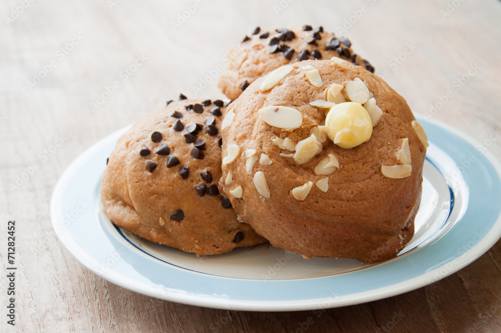 bread buns bread buns