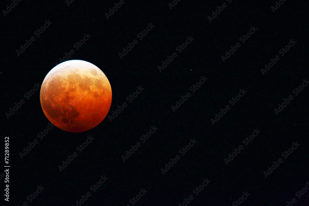 Obraz premium lunar eclipse and Uranus in Japan at October 2014