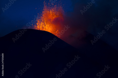 Billede på lærred Etna eruption in April 2013