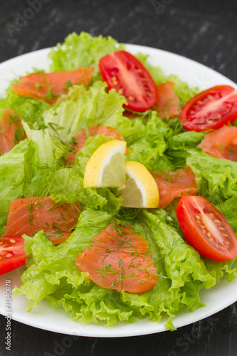 salad with smoked fish and tomato