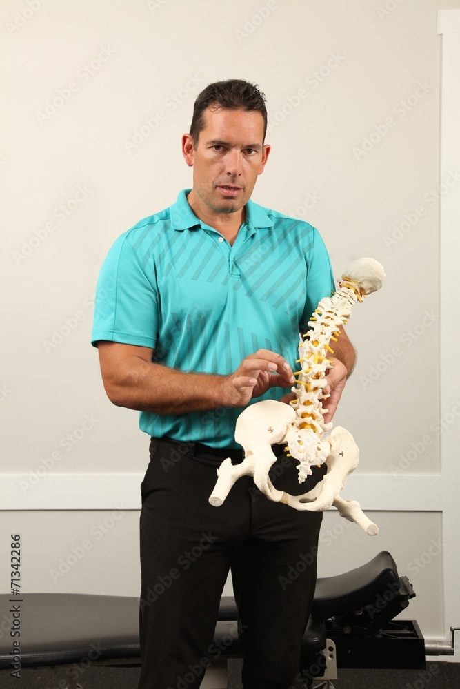 Naklejka premium Chiropractor