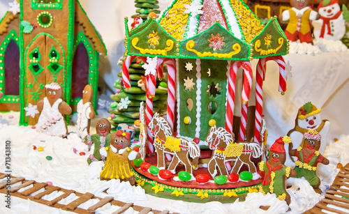 Wallpaper Mural Gingerbread Christmas decoration Torontodigital.ca