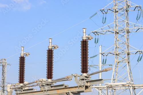 Insulation and switches in a power plant