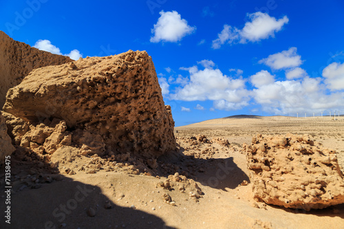 Fuerteventura Winderosion in der Wüste photo